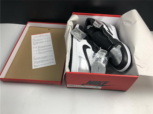 Air Jordan 1 High OG “Silver Toe”