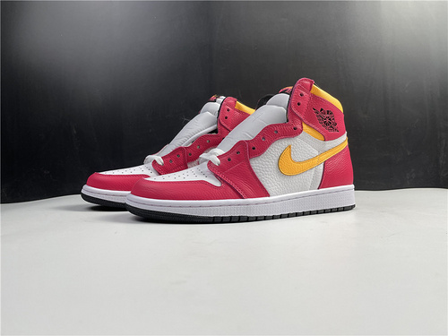Air Jordan 1 High OG“Light Fusion Red”