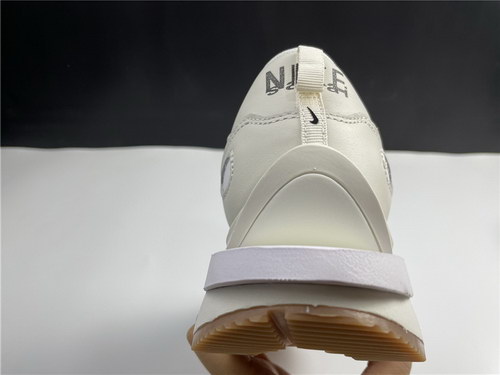 Sacai x Nike VaporWaffle 3.0-002