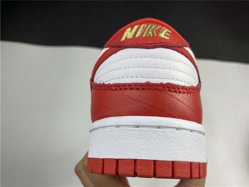 Nike SB Dunk Low-050