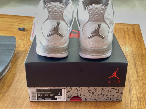 Air Jordan 4 “White Oreo”