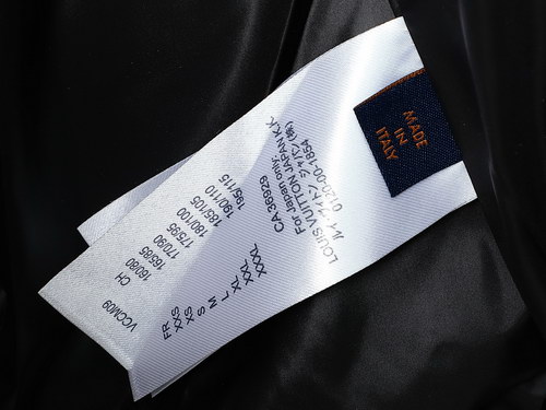 LV Coat-001
