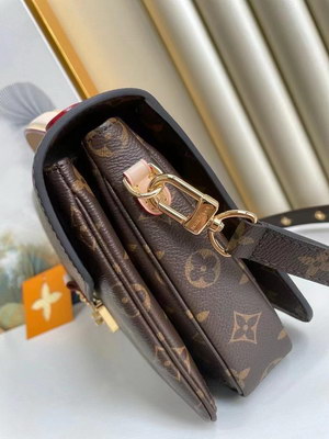 LV Handbags AAAA(Women)-137