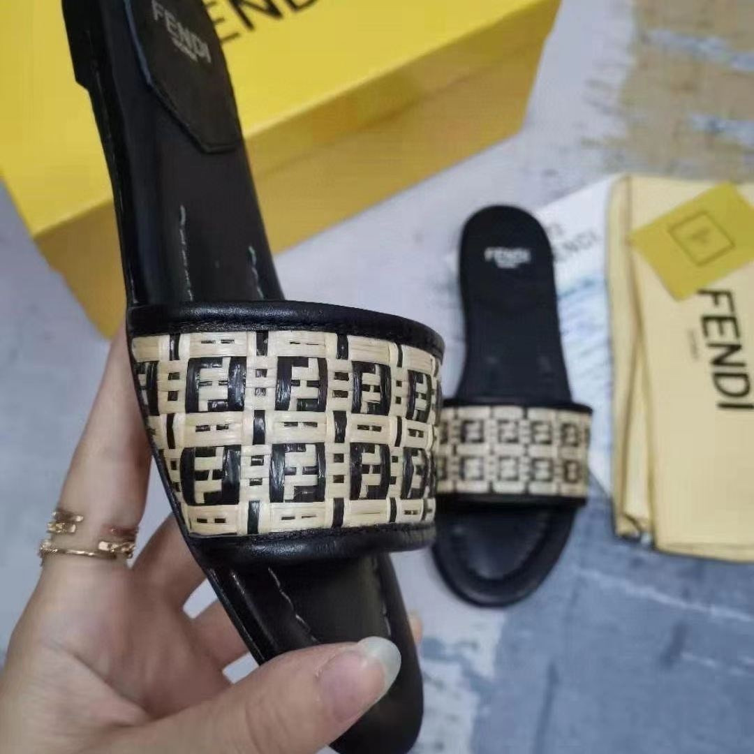 F**di slippers women(aaa)-018