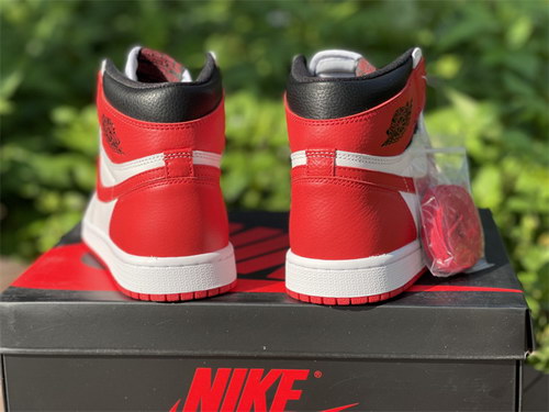 Air Jordan 1 High OG “Heritage”