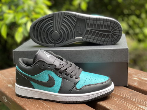 Air Jordan 1 Low-010