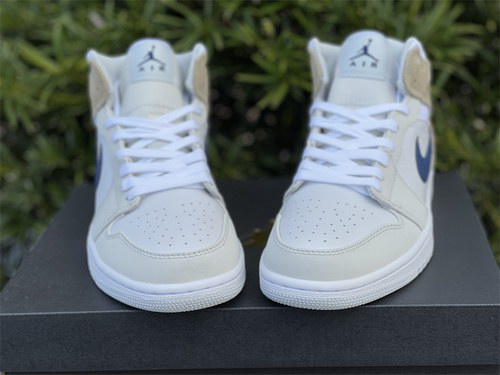 Air Jordan 1 mid-070