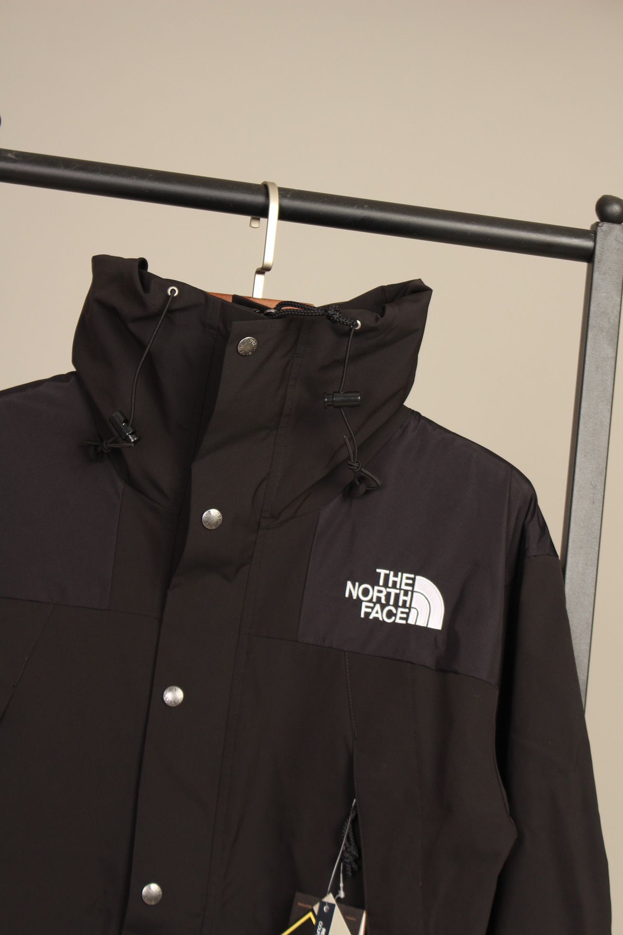 the n0*h F**e coat-015