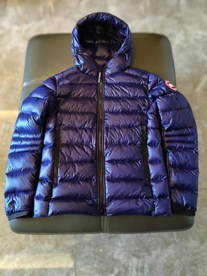 Can*a Go*e coat-185