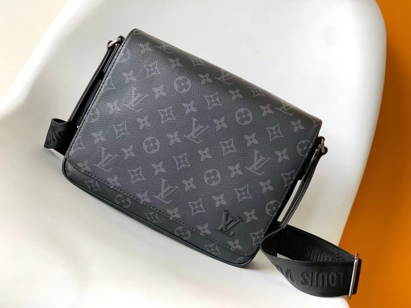 LV Handbags AAA(Men)-070