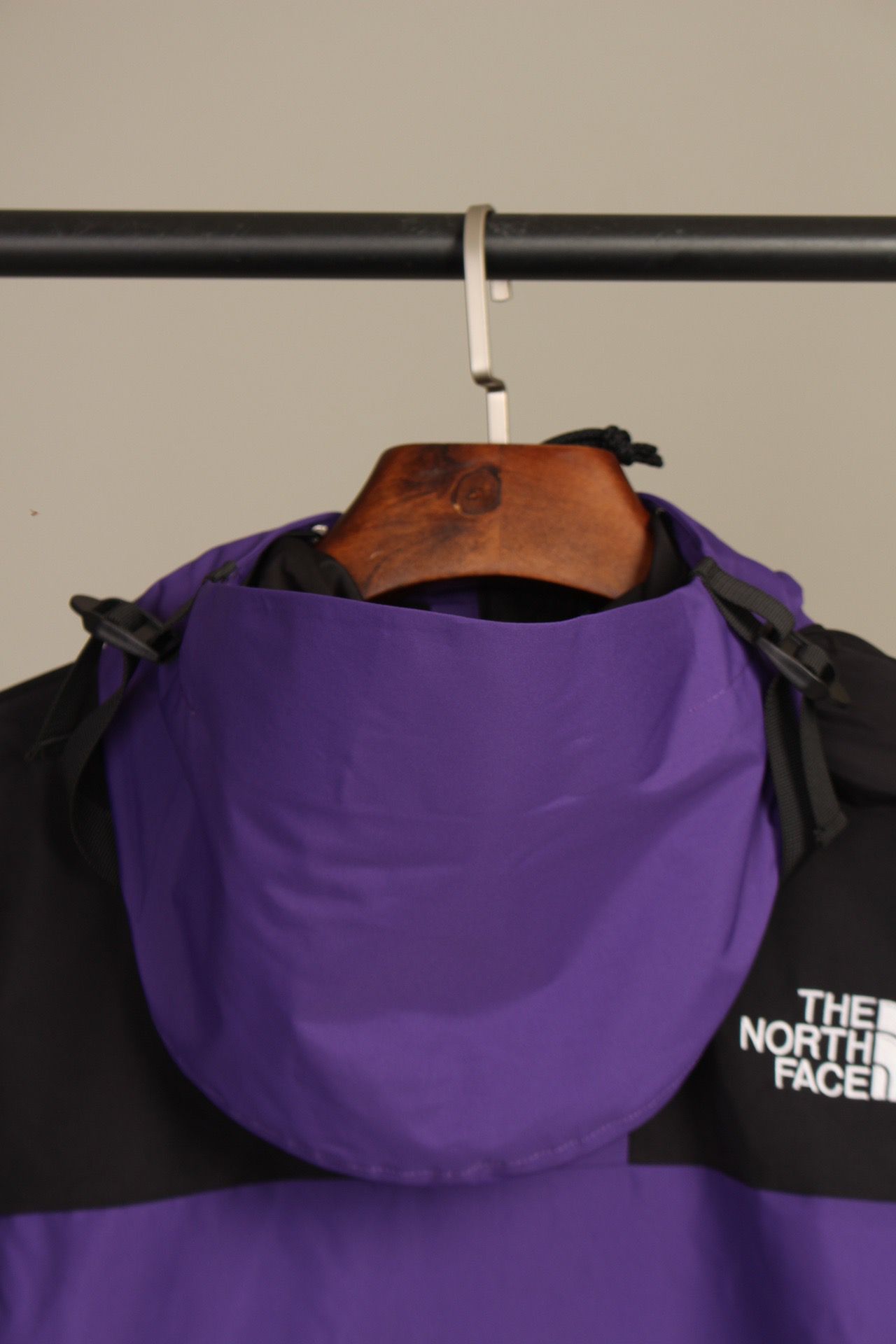 the n0*h F**e coat-023