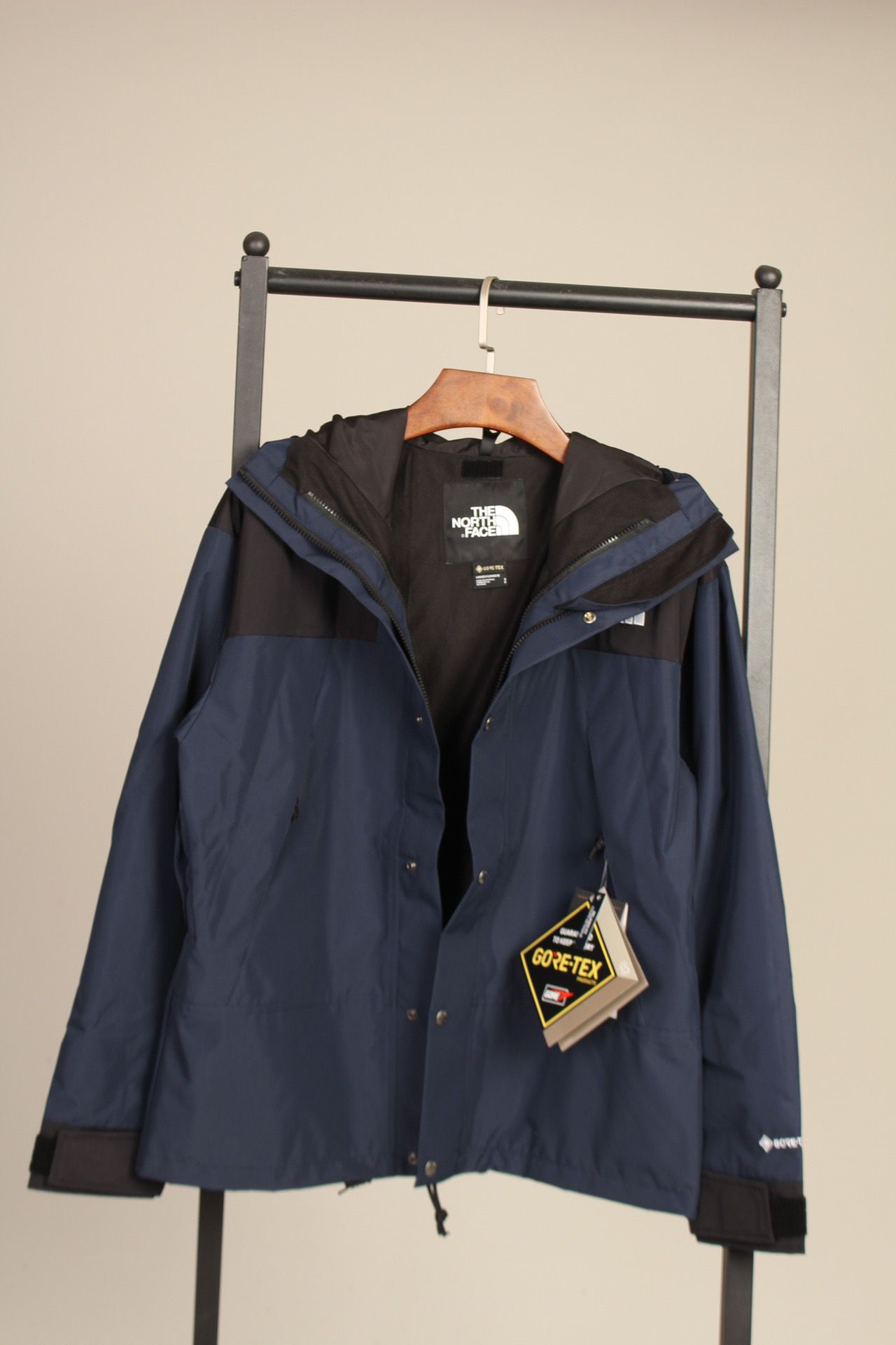 the n0*h F**e coat-019