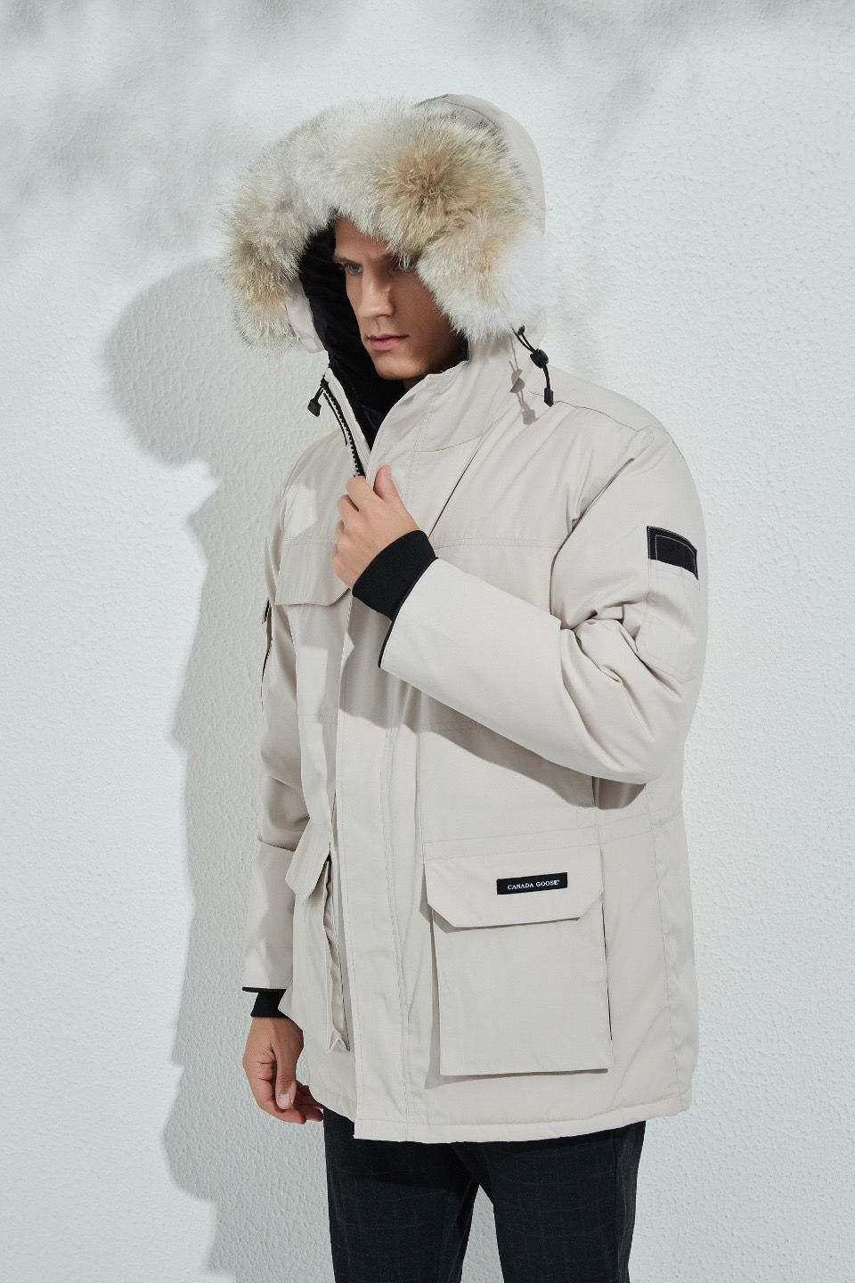 Can*a Go*e coat-203