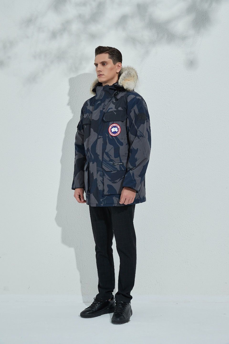 Can*a Go*e coat-194