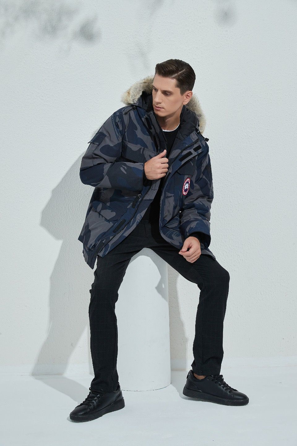 Can*a Go*e coat-194