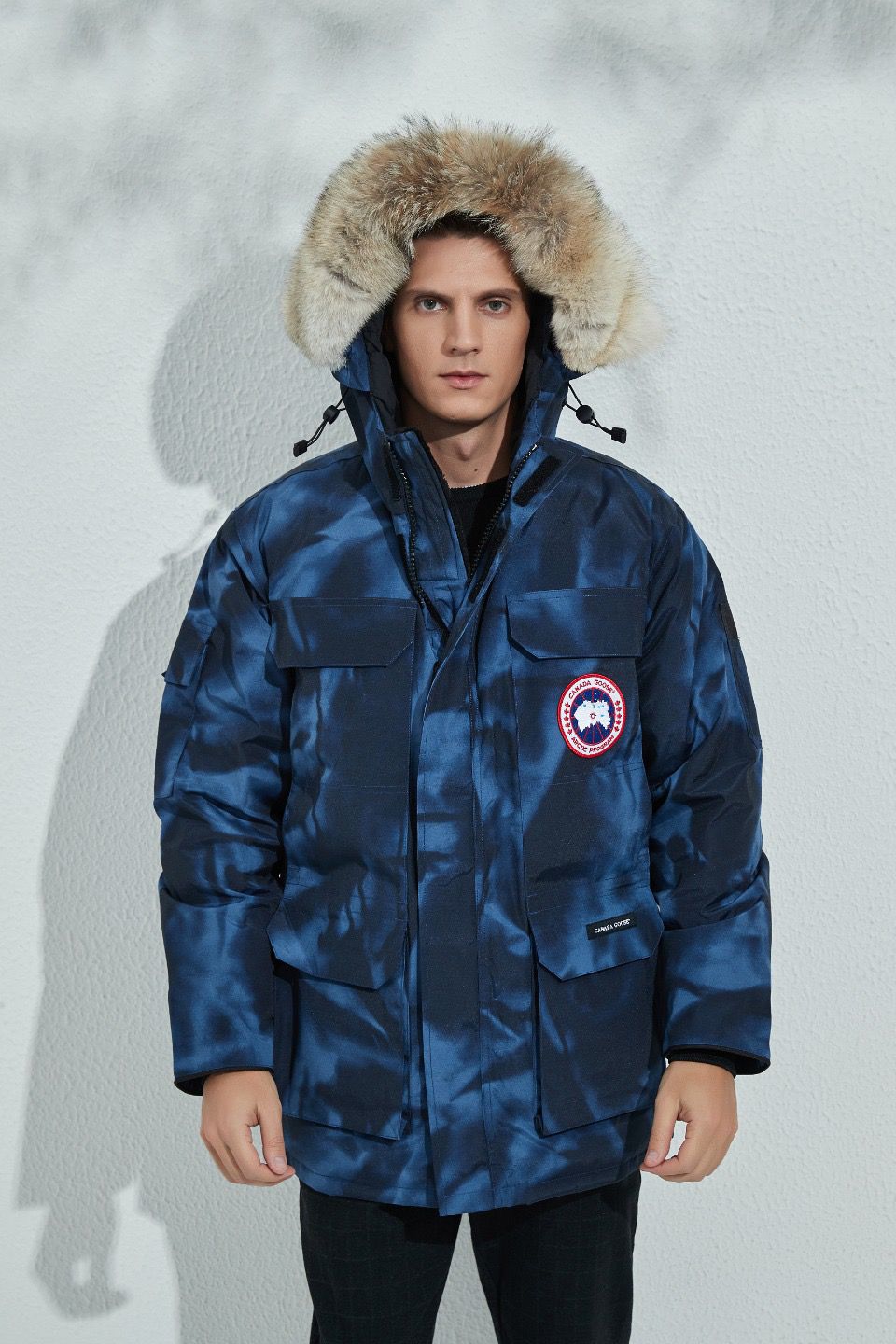 Can*a Go*e coat-202