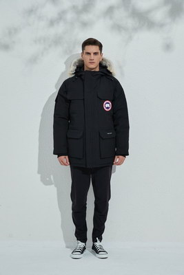 Can*a Go*e coat-204