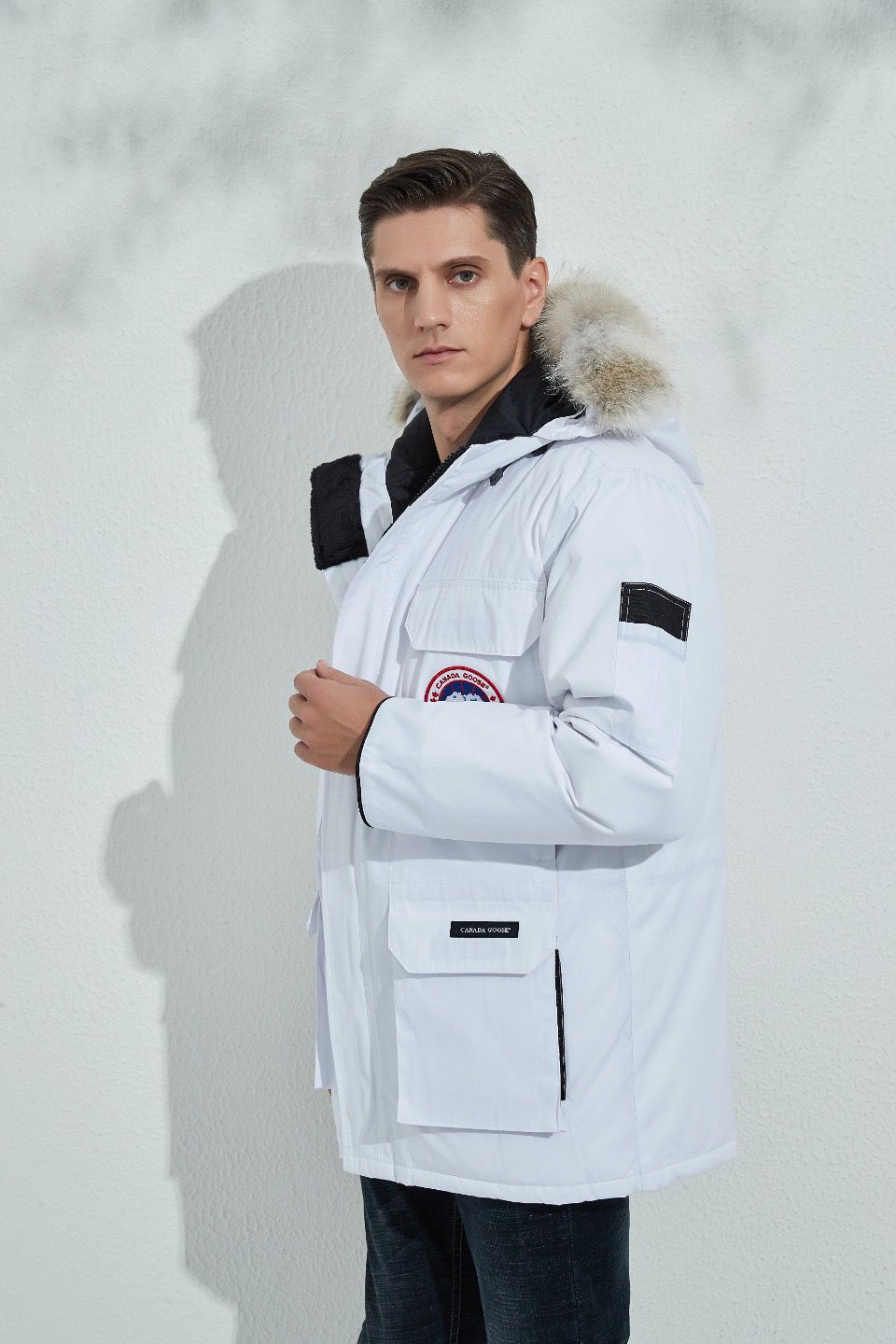 Can*a Go*e coat-196