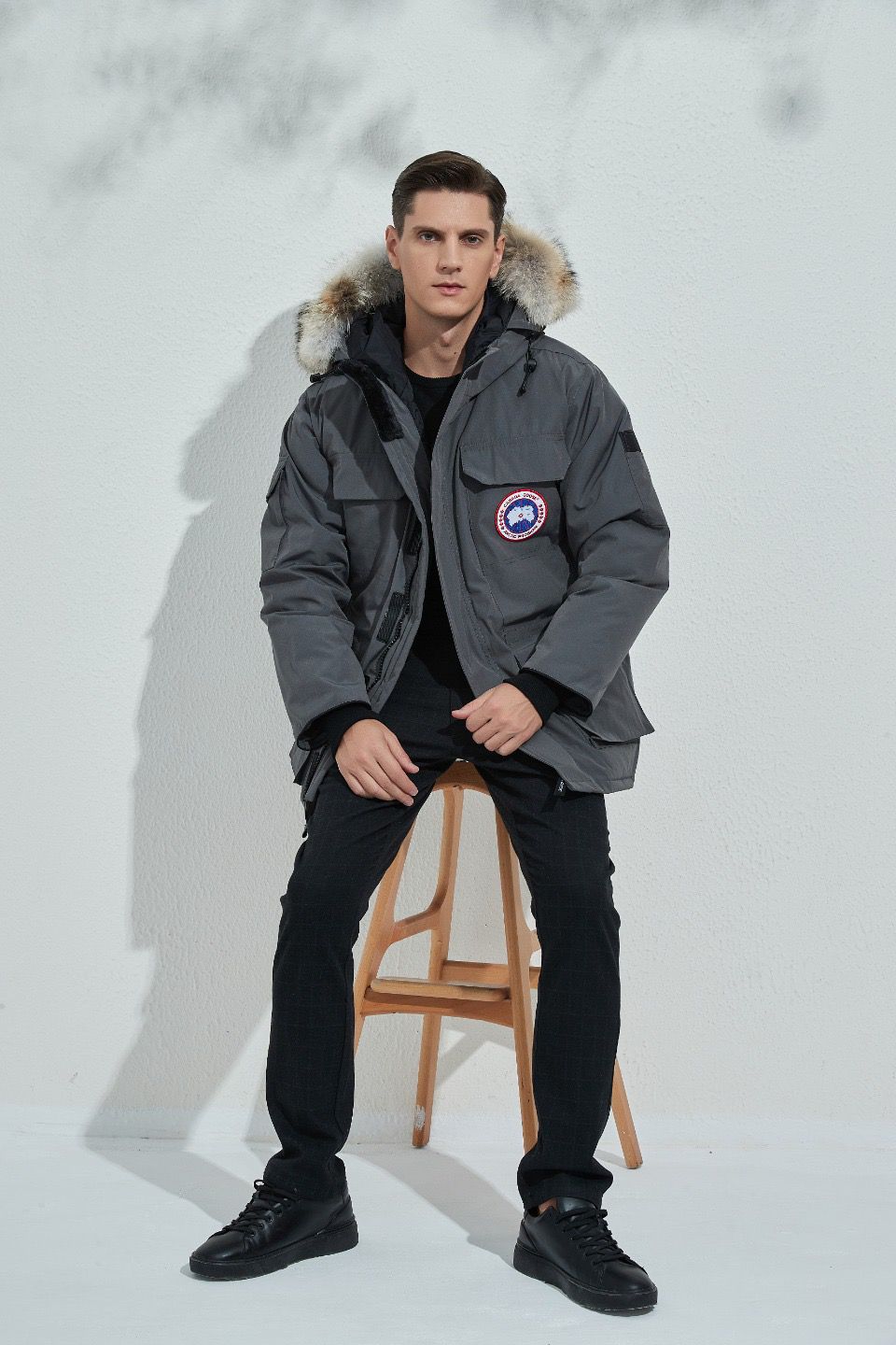 Can*a Go*e coat-193