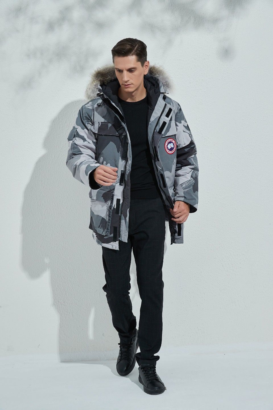 Can*a Go*e coat-200