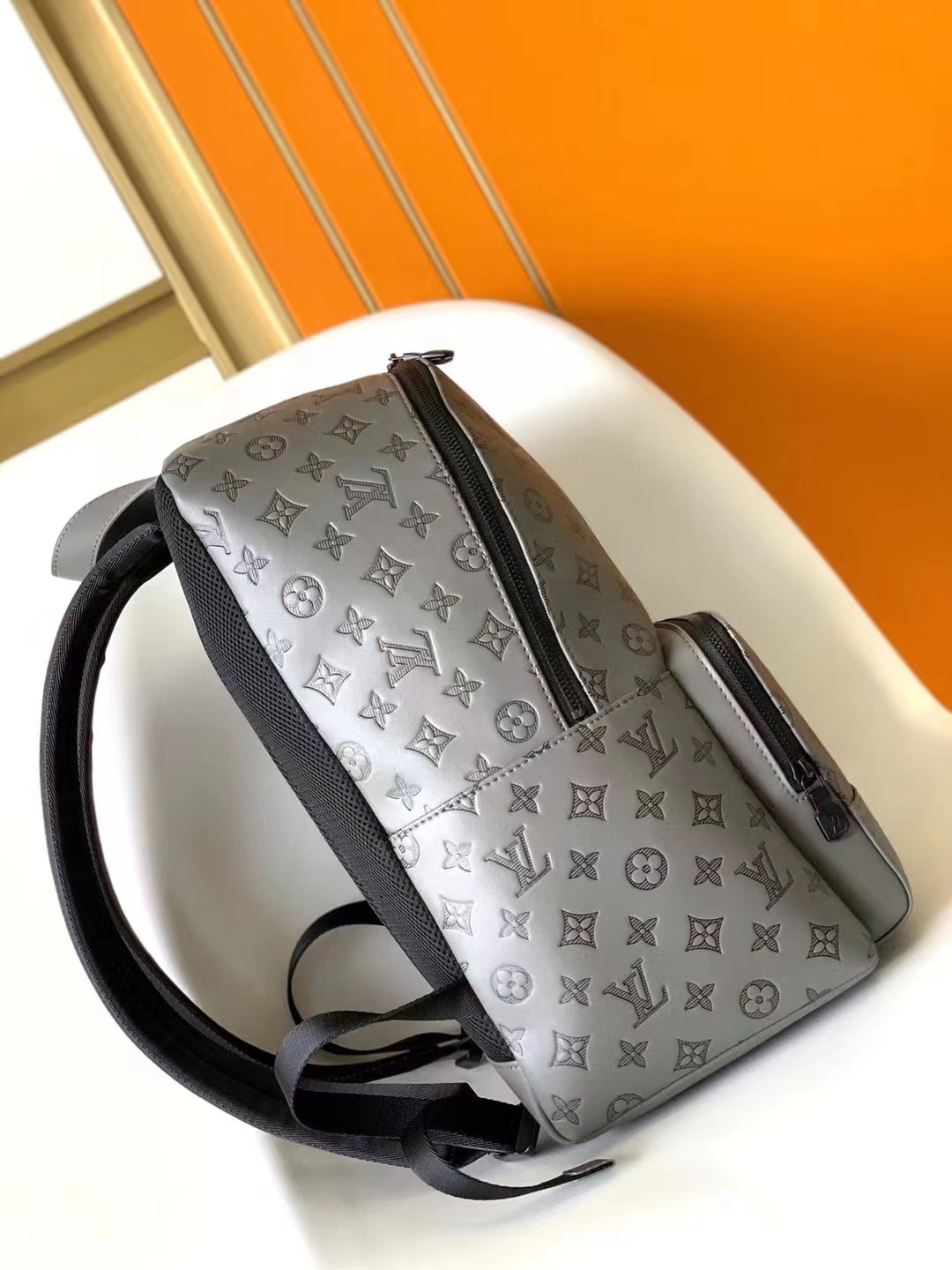 LV Backpack(AAAA)-050