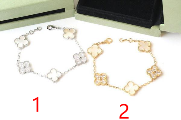 V*n Cl**f & Ar**ls bracelet(19cm)-008