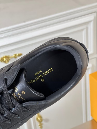 LV Shoes(AAA)-798