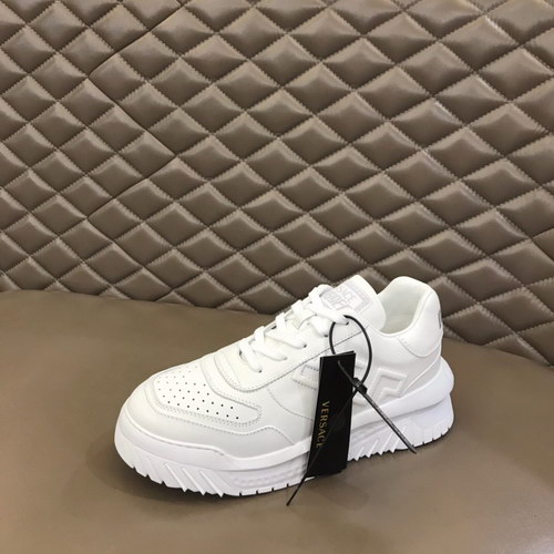 Versace Shoes(AAA)-180