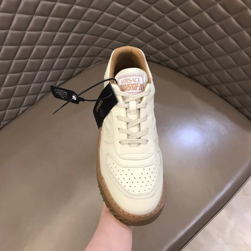 Versace Shoes(AAA)-183