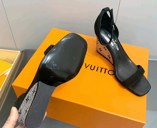 LV Shoes AAA(Women)-104
