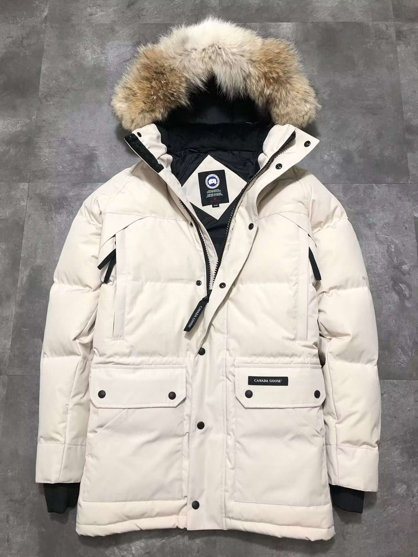 Can*a Go*e coat (e30)-224