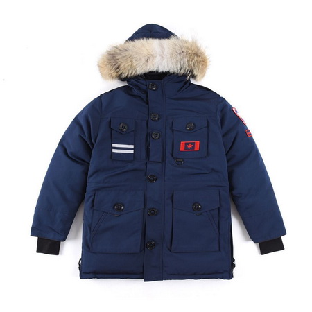 Can*a Go*e coat-209