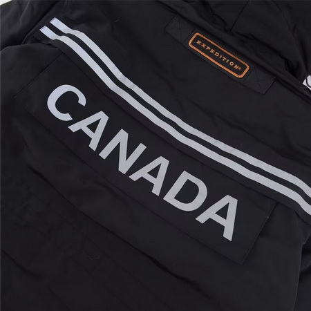 Can*a Go*e coat-230