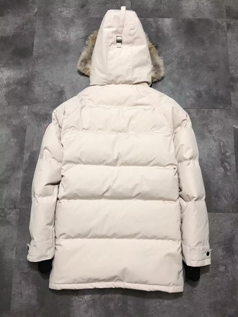 Can*a Go*e coat (e30)-224