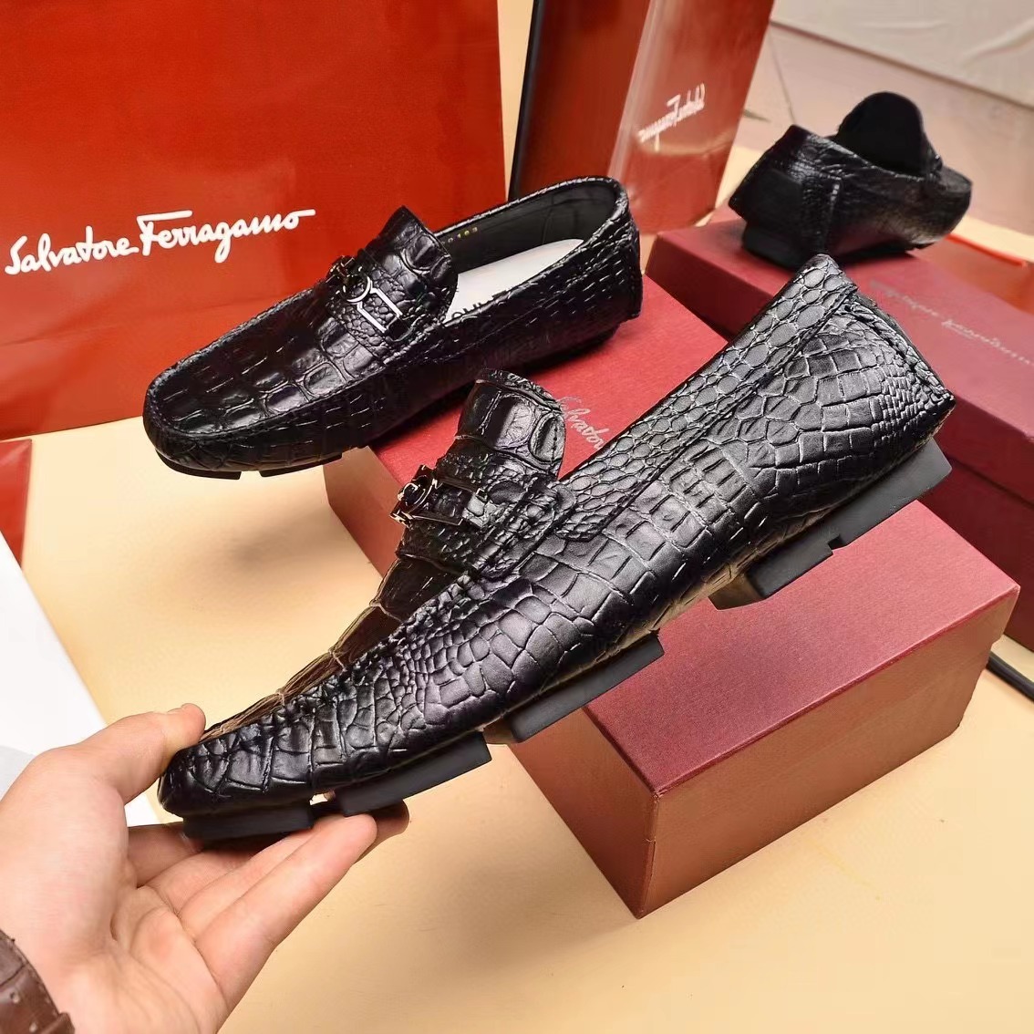 Ferragamo Shoes(AAA)-004