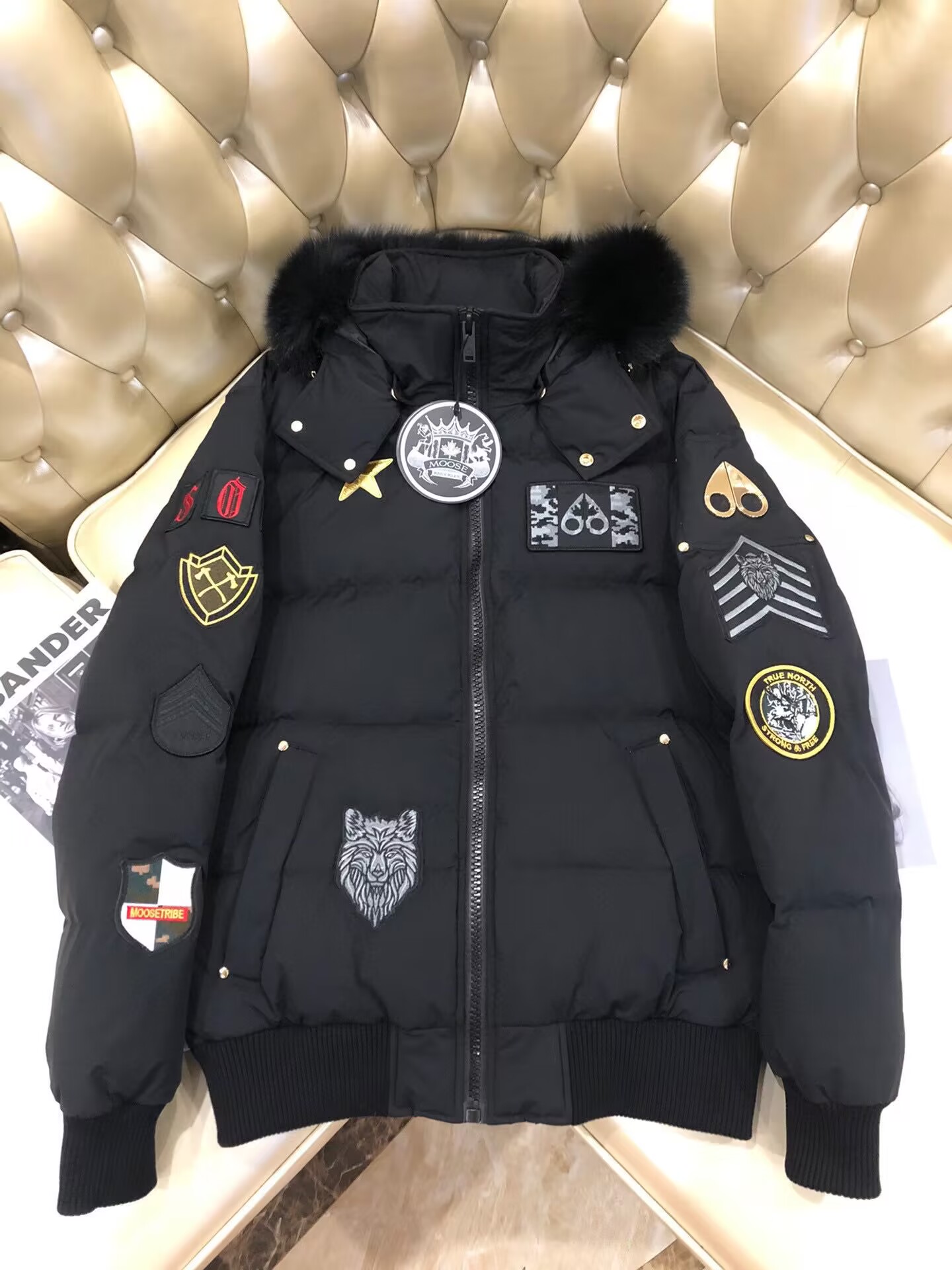Moose Knuckles Coat-012
