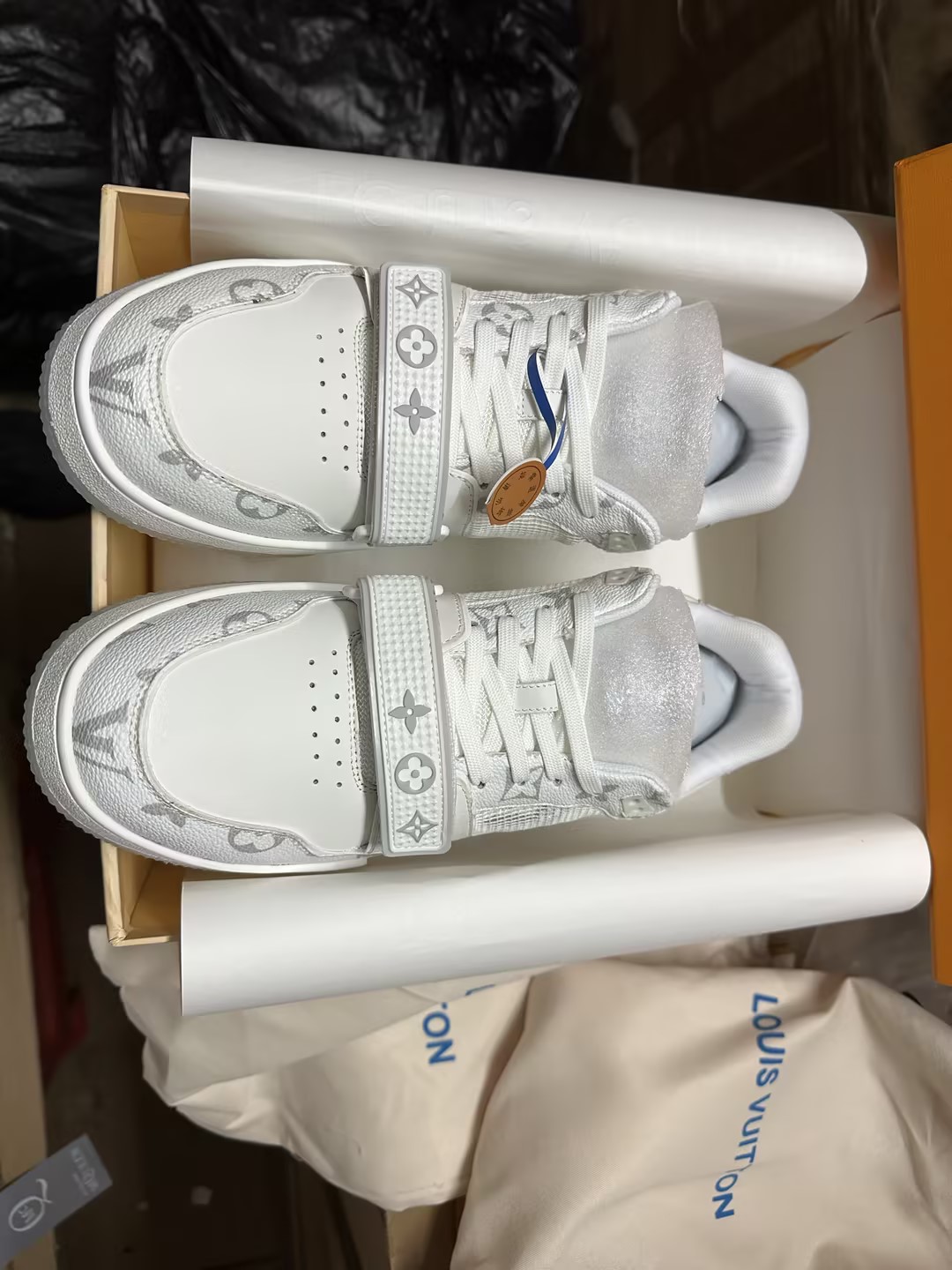 LV Shoes(AAAA)-913