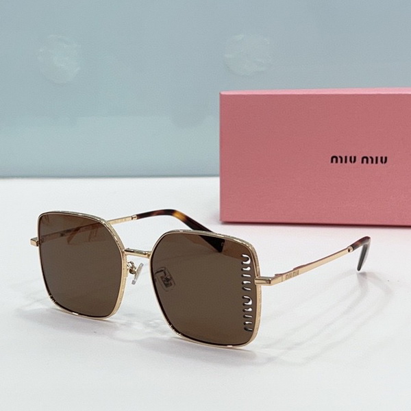 M*um*u-896