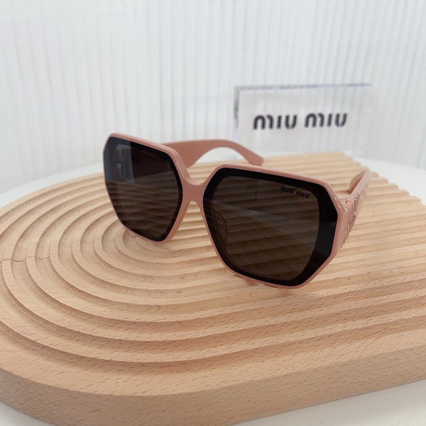 M*um*u-370