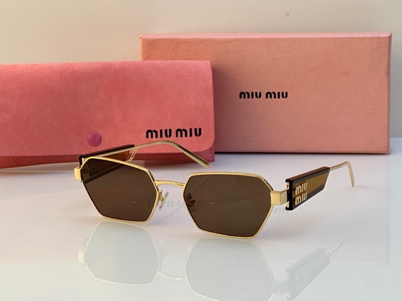 M*um*u-160