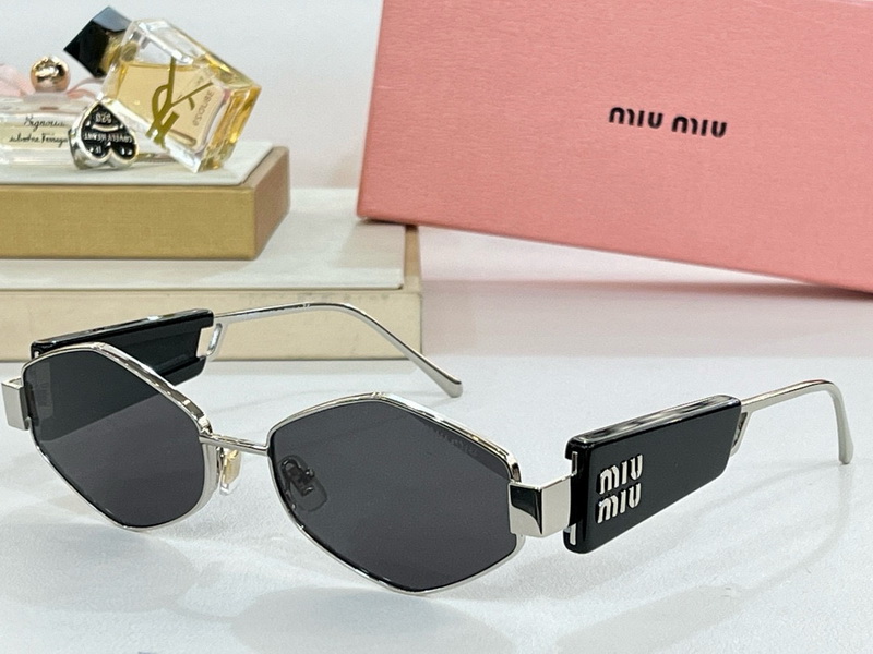 M*um*u-060