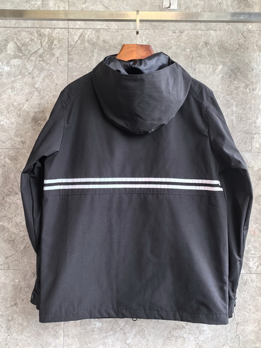Can*a Go*e jacket-006