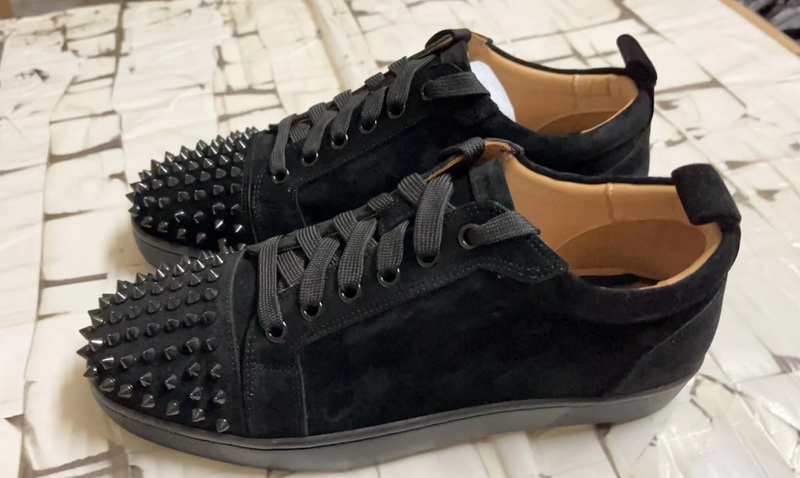 CL Men Shoes-556