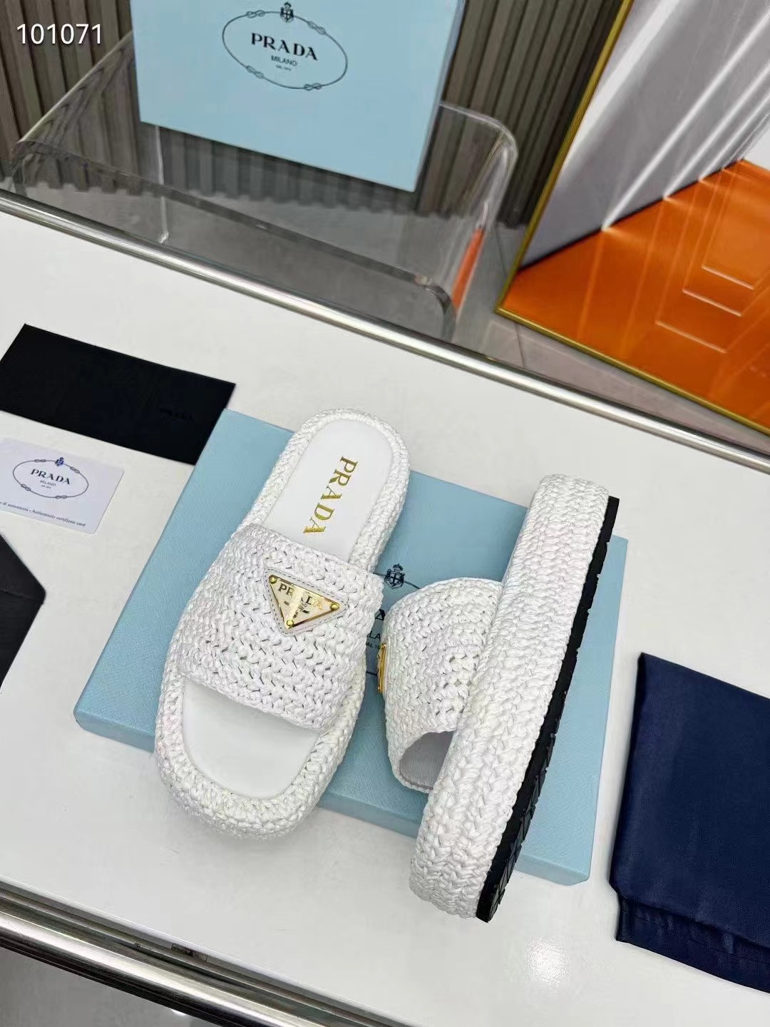 Pra*a slippers women(aaa)-007