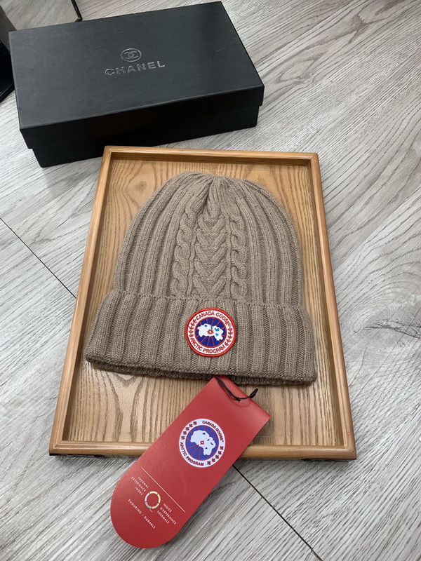 Can*a Go*e beanies-017