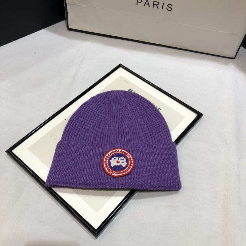 Can*a Go*e beanies-043