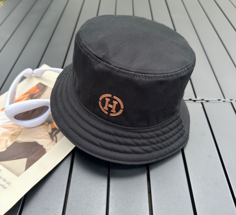 H**mes cap-006