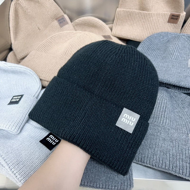 M*um*u beanies-036