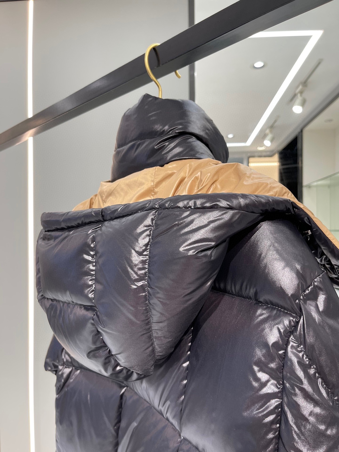 Moncler Coat(Women)-014