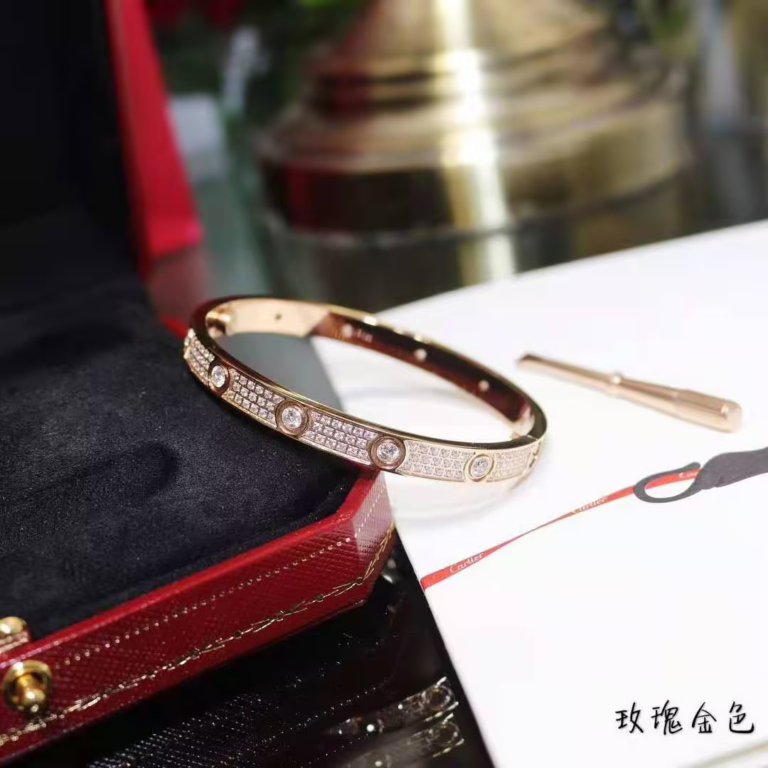 Ca*t*er bracelet(aaa)-001